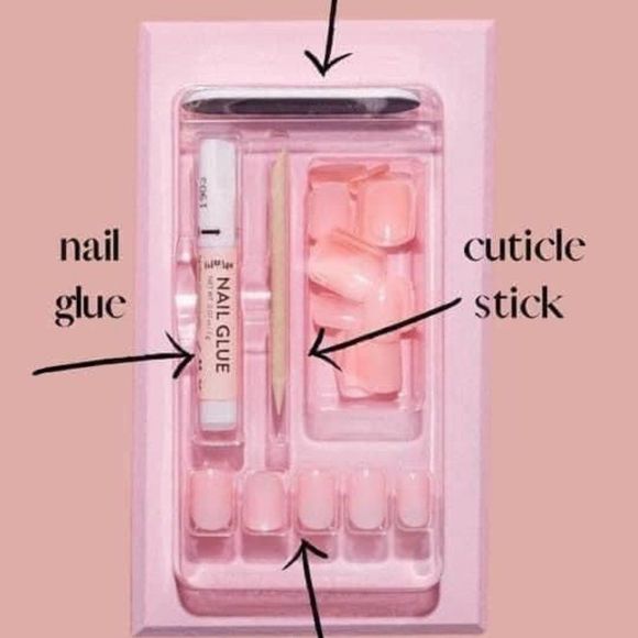 Red Aspen Nail Dashes | Kami Wears Khaki - Picture 4 of 5